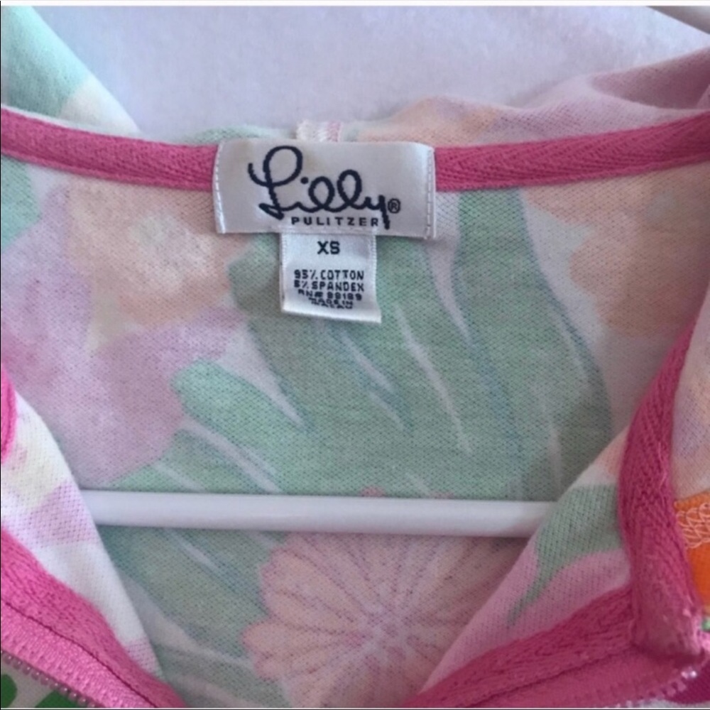 Lilly Pulitzer Sweatshirt💕 - Picture 4 of 5